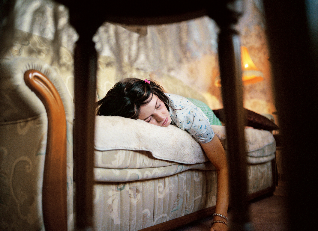 Elsa & Johanna, The Last Dream, “The Timeless Story of Moormerland” 2021, Photographie argentique, tirage pigmentaire sur papier contrecollé sur aluminium. Numéroté 1/5. H 58 x L 80 cm